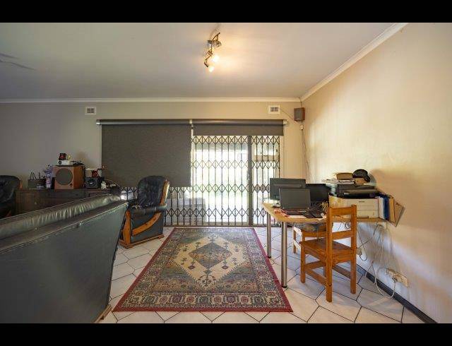2 BEDROOM HOUSE FOR SALE IN ESCOMBE